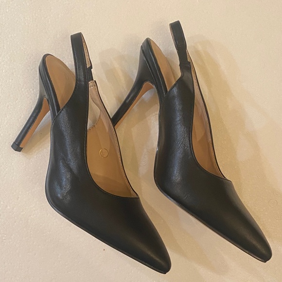 Shoes - Elegant Black Slingback Heels